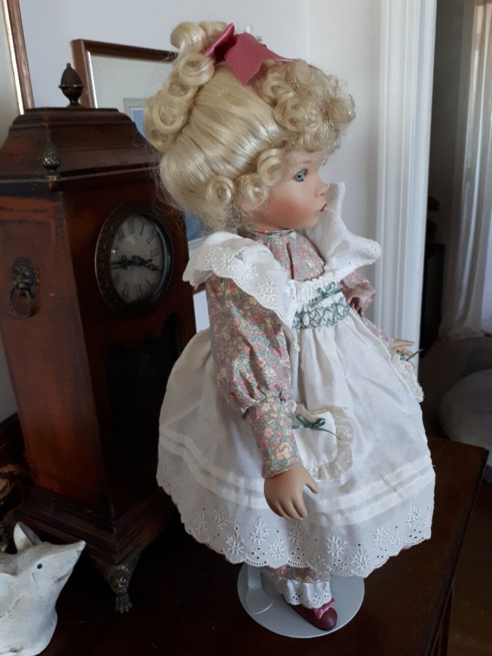 Gorgeous Porcelain Doll with Stand - Picture 4 of 11